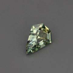 Nangi fine jewelry - green gemstone in gold