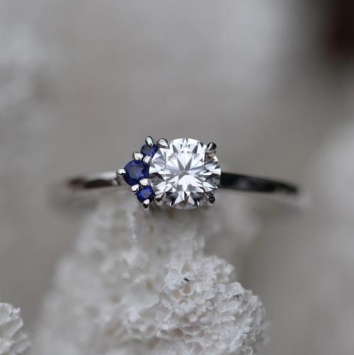 Nangi fine jewelry - white diamond ring in white gold