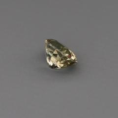 Nangi fine jewelry - green sapphire gemstone in gold
