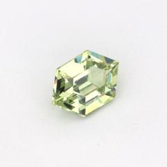 Nangi fine jewelry - green gemstone in gold