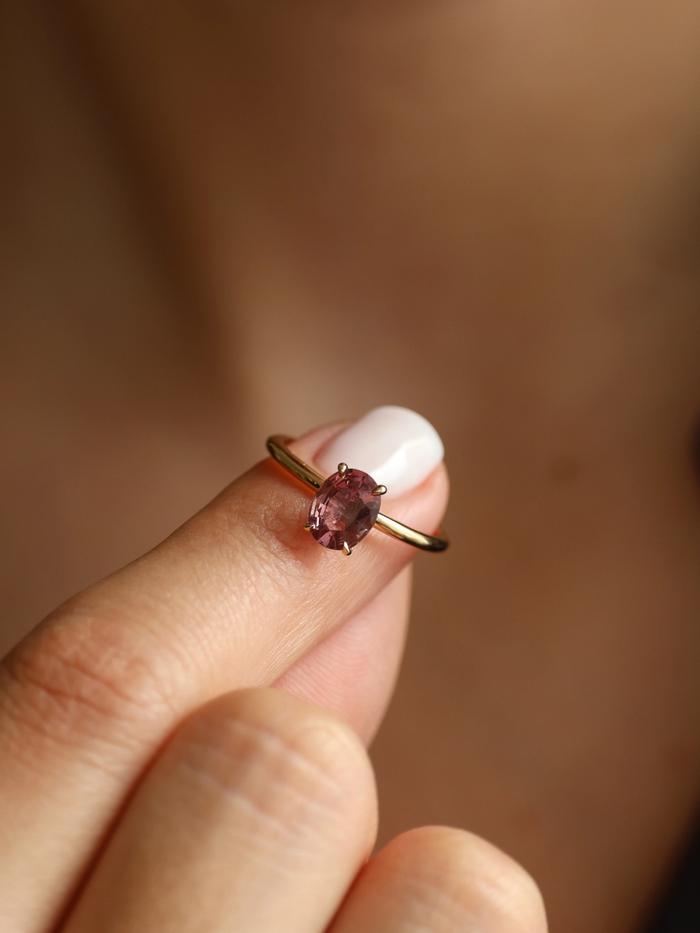 Nangi fine jewelry - pink ring in yellow gold