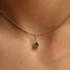 Nangi fine jewelry - green sapphire necklace in yellow gold