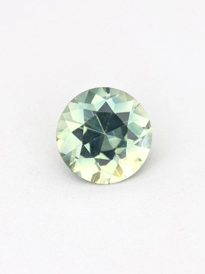 Nangi fine jewelry - green sapphire gemstone in gold
