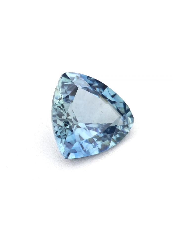 Nangi fine jewelry - blue gemstone in gold