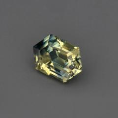 Nangi fine jewelry - green gemstone in gold