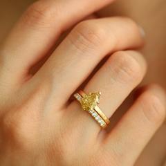 Nangi fine jewelry - lab-grown diamond ring in yellow gold