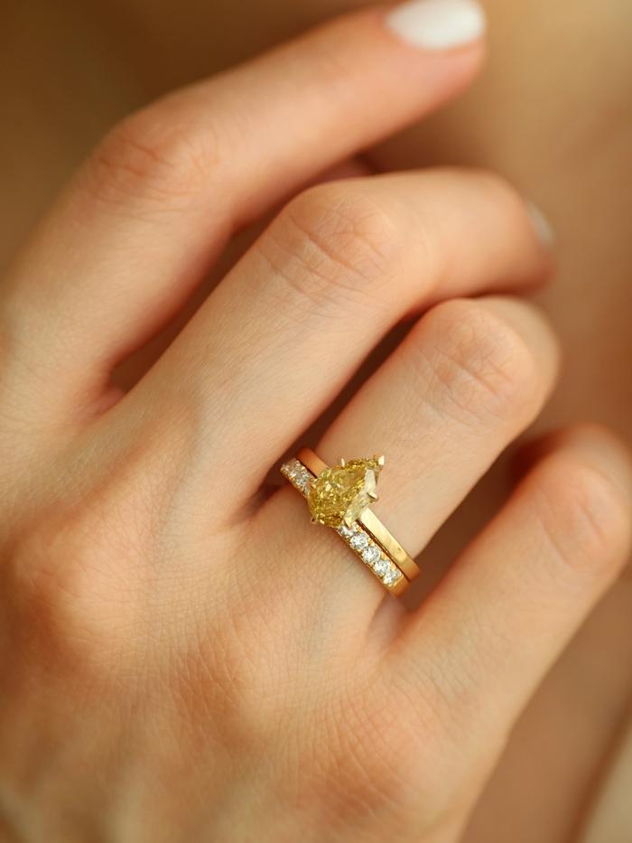 Nangi fine jewelry - lab-grown diamond ring in yellow gold