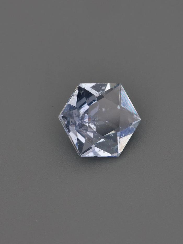 Nangi fine jewelry - blue gemstone in gold