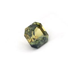 Nangi fine jewelry - green sapphire gemstone in gold