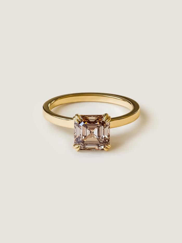 Nangi fine jewelry - ring in yellow gold