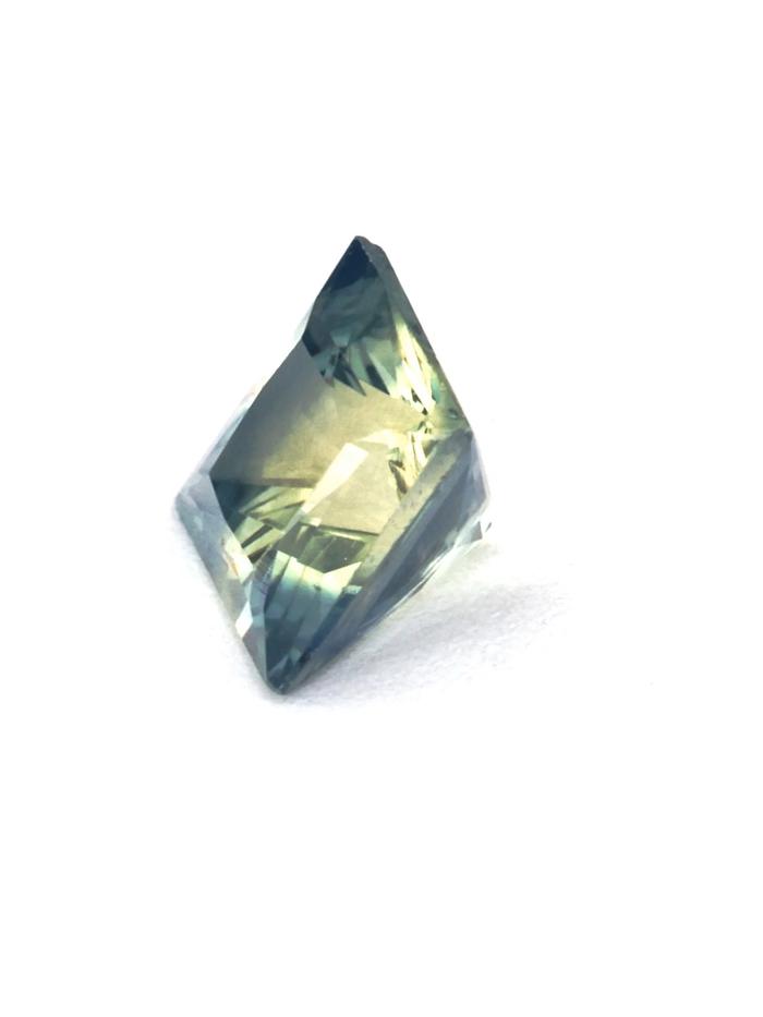 Nangi fine jewelry - teal / Peacock gemstone in gold