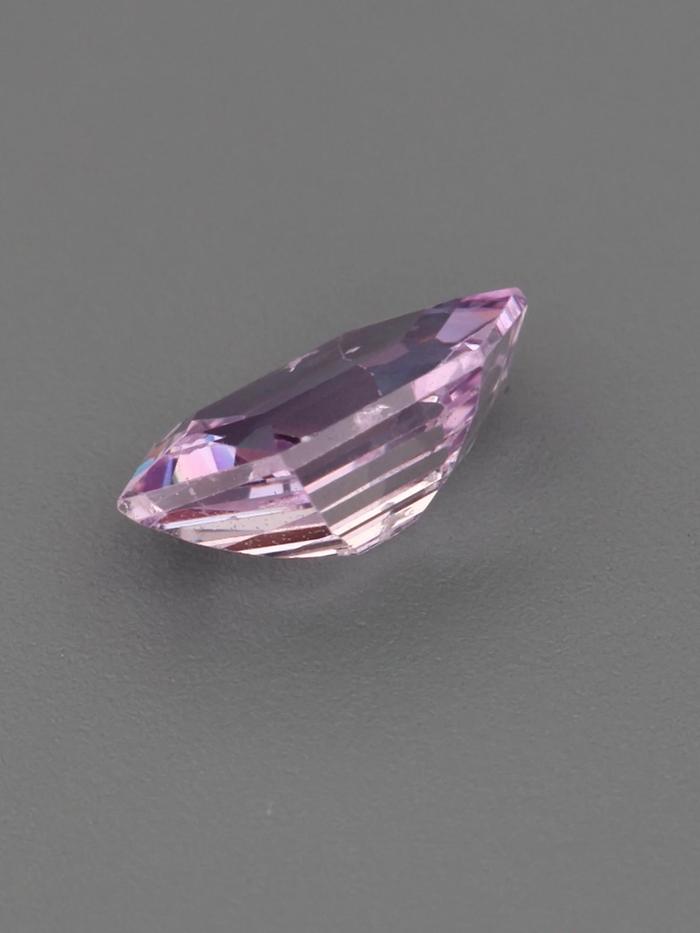 Nangi fine jewelry - pink gemstone in gold