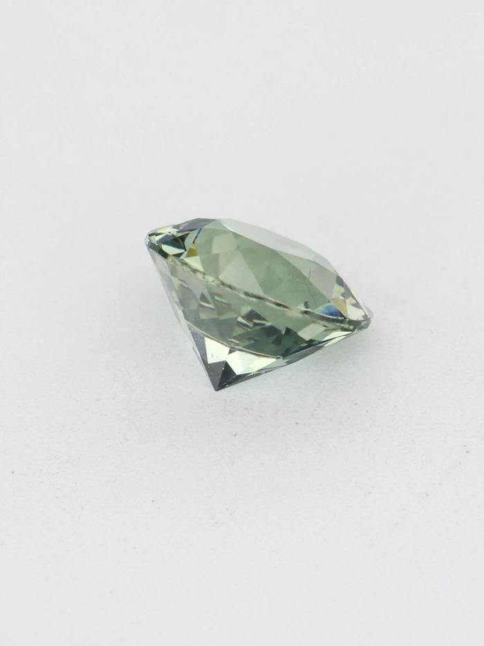 Nangi fine jewelry - green gemstone in gold
