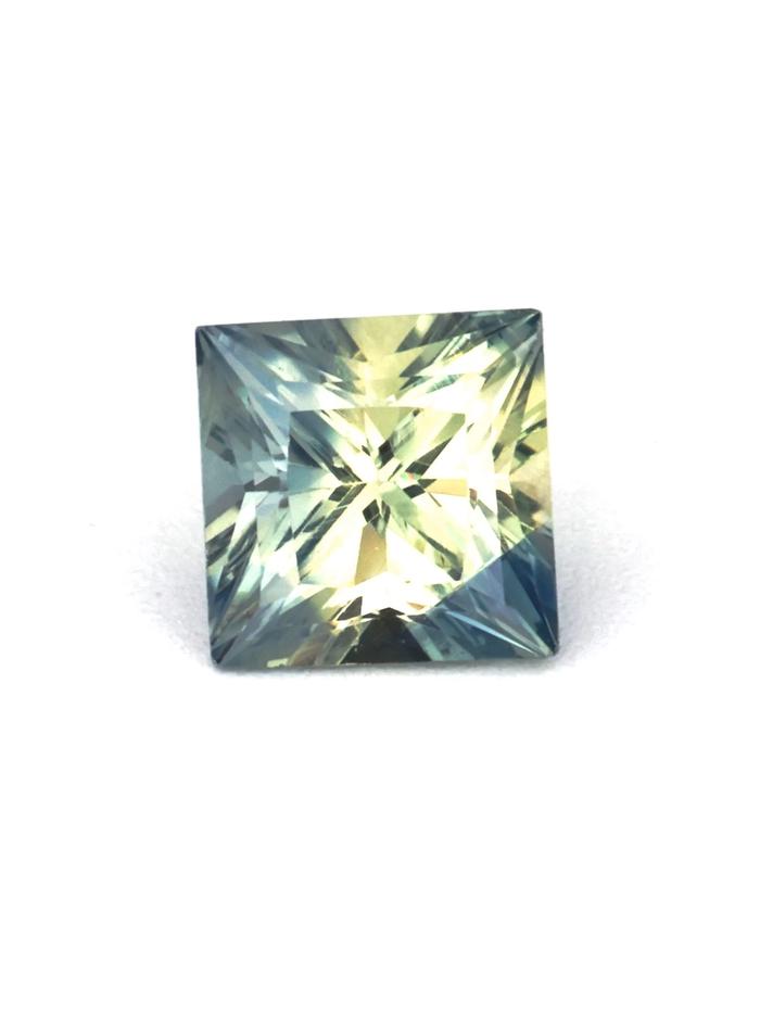 Nangi fine jewelry - teal / Peacock gemstone in gold