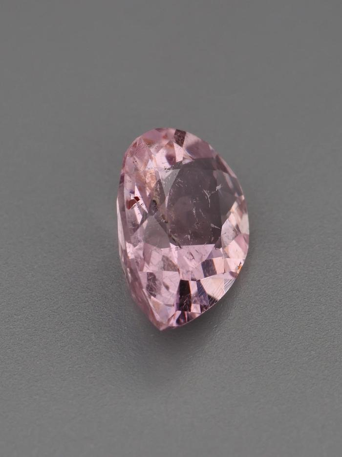 Nangi fine jewelry - pink gemstone in gold