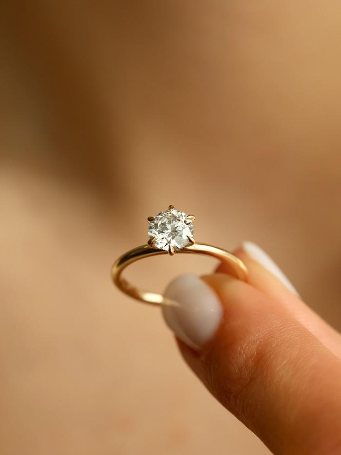 Nangi fine jewelry - white ring in gold