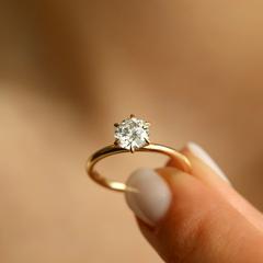Nangi fine jewelry - white ring in gold