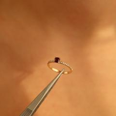 Nangi fine jewelry - red ruby ring in yellow gold