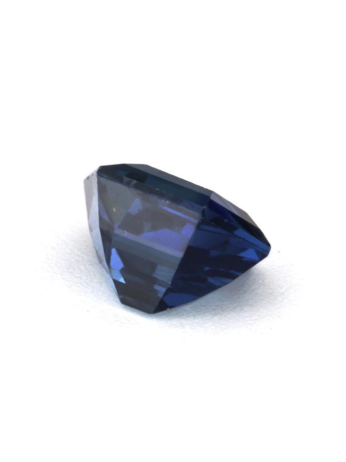 Nangi fine jewelry - blue gemstone in gold