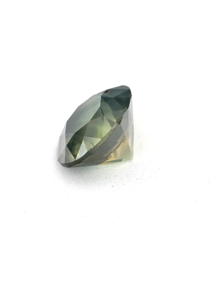 Nangi fine jewelry - green sapphire gemstone in gold