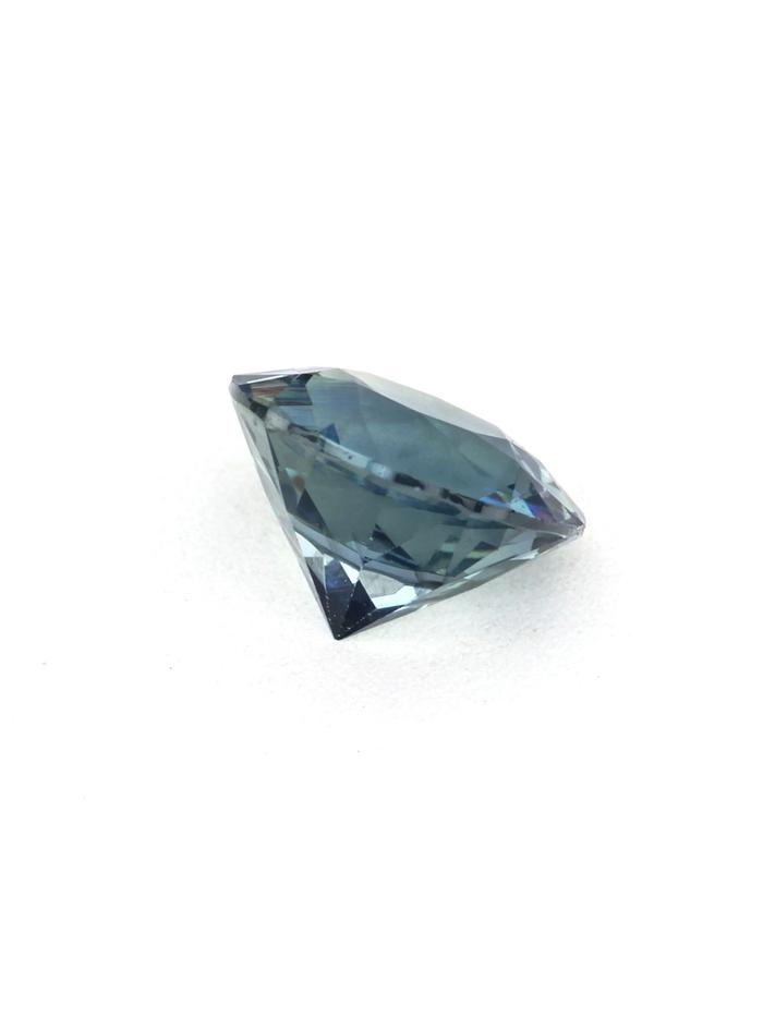 Nangi fine jewelry - green gemstone in gold