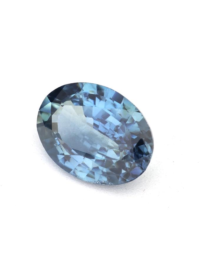 Nangi fine jewelry - blue sapphire gemstone in gold