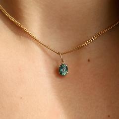 Nangi fine jewelry - teal / Peacock sapphire necklace in yellow gold