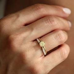 Nangi fine jewelry - yellow ring in yellow gold