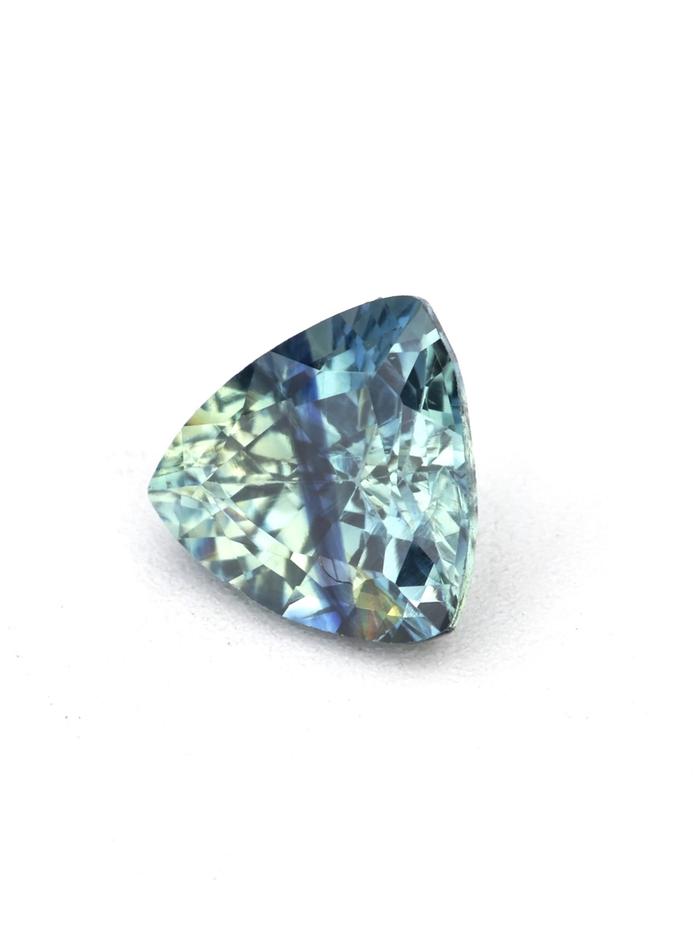 Nangi fine jewelry - blue gemstone in gold