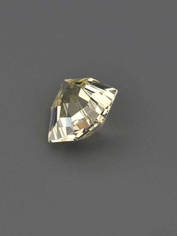 Nangi fine jewelry - champagne gemstone in gold