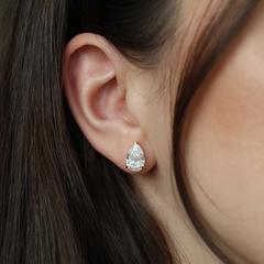 Nangi fine jewelry - white lab-grown diamond earring in gold