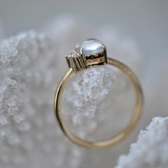 Nangi fine jewelry - white moonstone ring in yellow gold