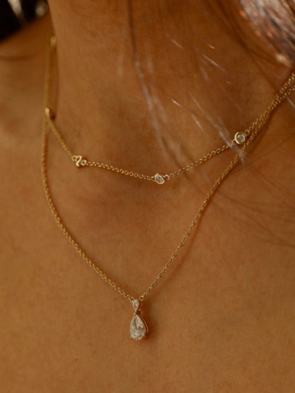 Diamond Bezel Swan Chain - Vennerabatt