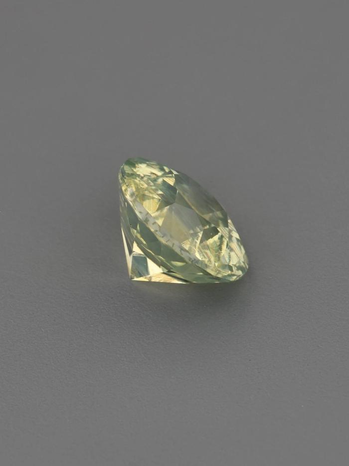 Nangi fine jewelry - yellow gemstone in gold