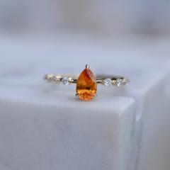 Nangi fine jewelry - orange garnet ring in yellow gold