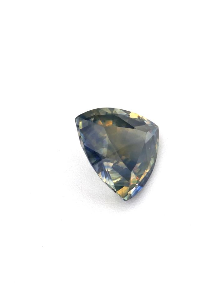 Nangi fine jewelry - blue gemstone in gold