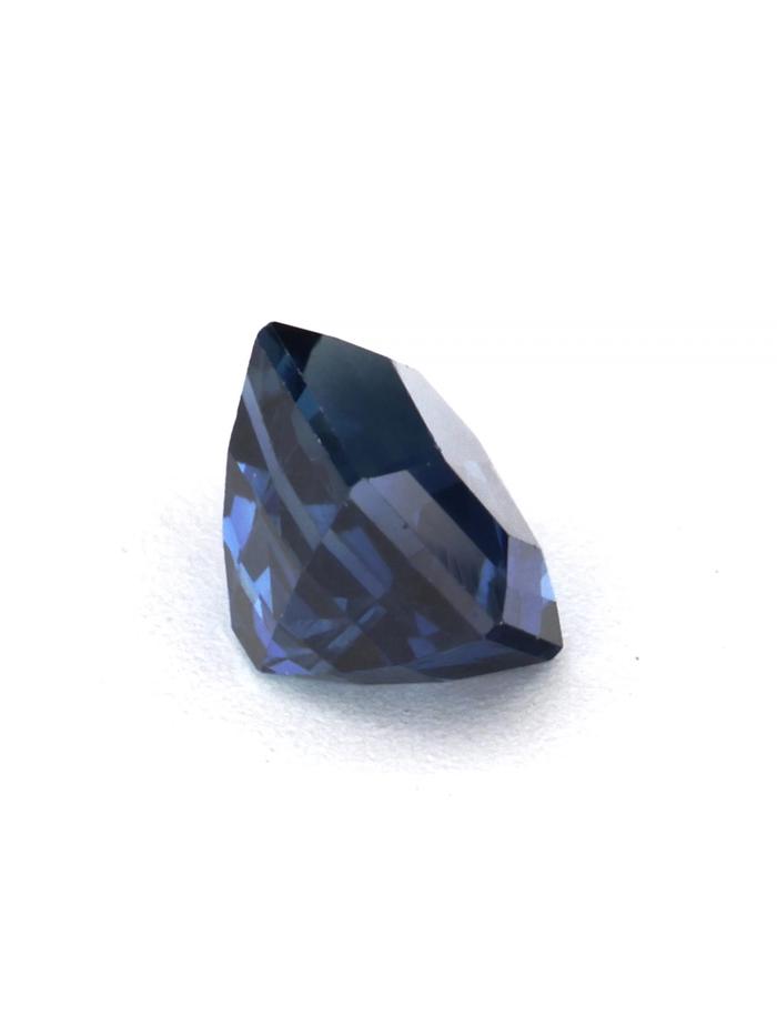 Nangi fine jewelry - blue gemstone in gold