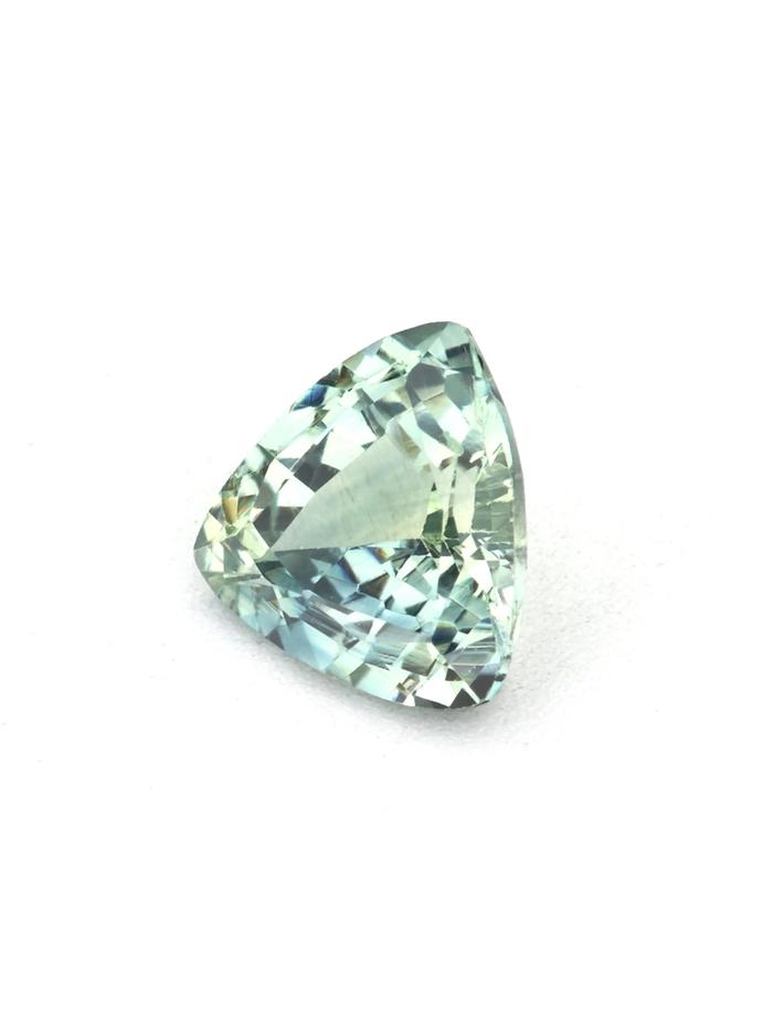 Nangi fine jewelry - green gemstone in gold