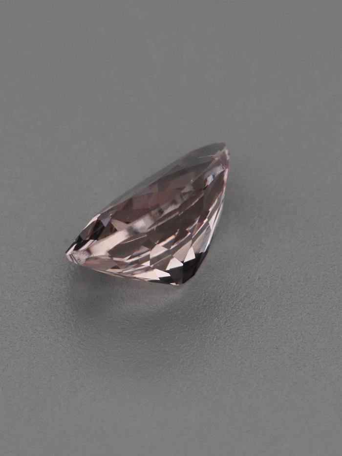 Nangi fine jewelry - pink gemstone in gold