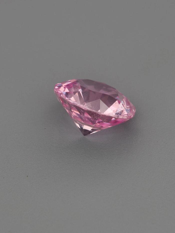 Nangi fine jewelry - pink gemstone in gold