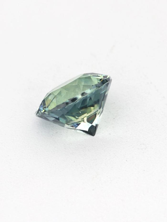 Nangi fine jewelry - blue gemstone in gold