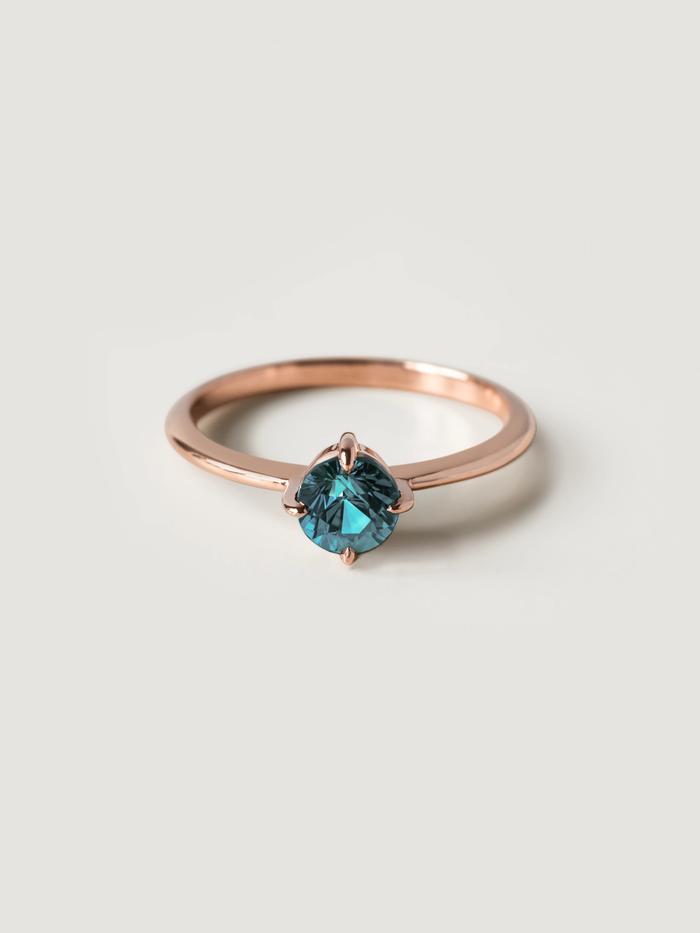 Nangi fine jewelry - green ring in rose_gold