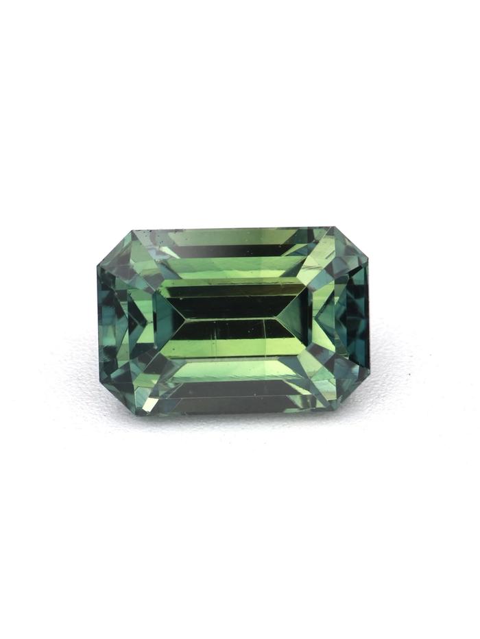Nangi fine jewelry - green sapphire gemstone in gold
