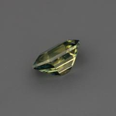 Nangi fine jewelry - green gemstone in gold