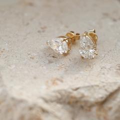 Nangi fine jewelry - white lab-grown diamond earring in gold