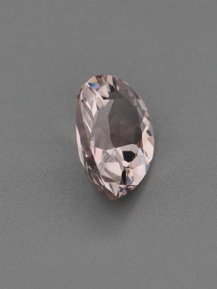 Nangi fine jewelry - pink gemstone in gold