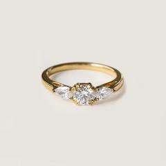 Nangi fine jewelry - white lab-grown diamond ring in gold