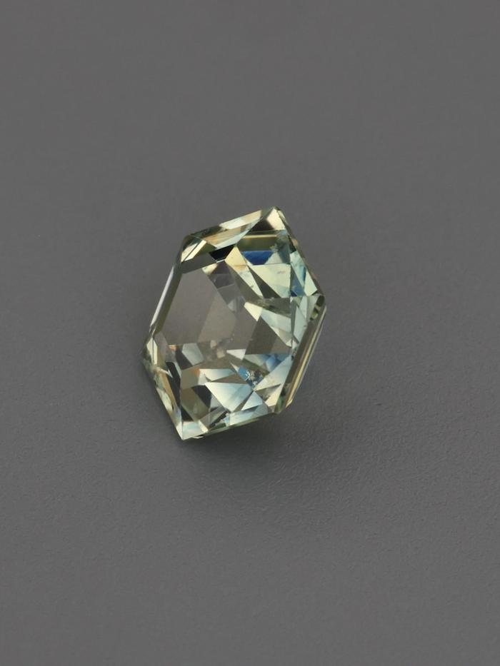 Nangi fine jewelry - teal / Peacock gemstone in gold