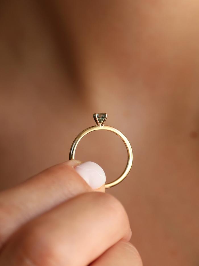 Nangi fine jewelry - green ring in gold