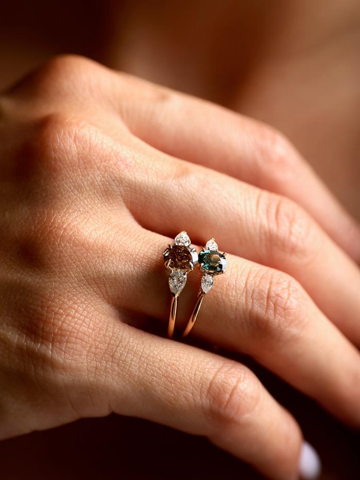Nangi fine jewelry - teal / Peacock ring in yellow gold